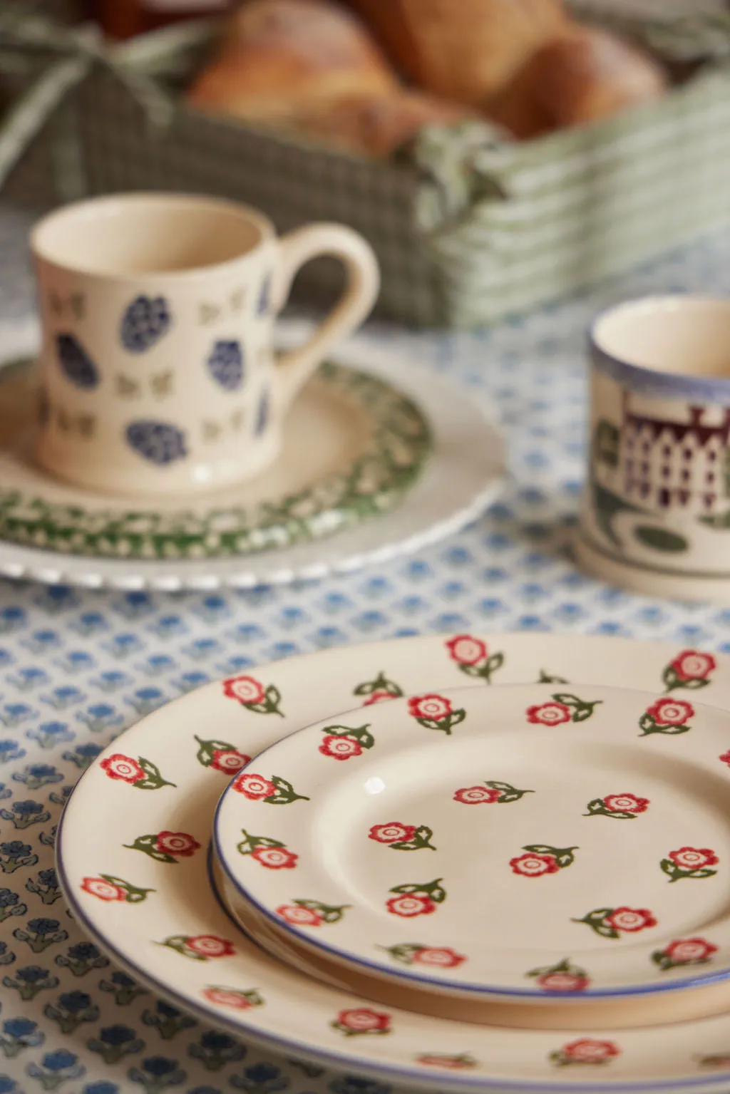 Scattered Rose Dinner Plate